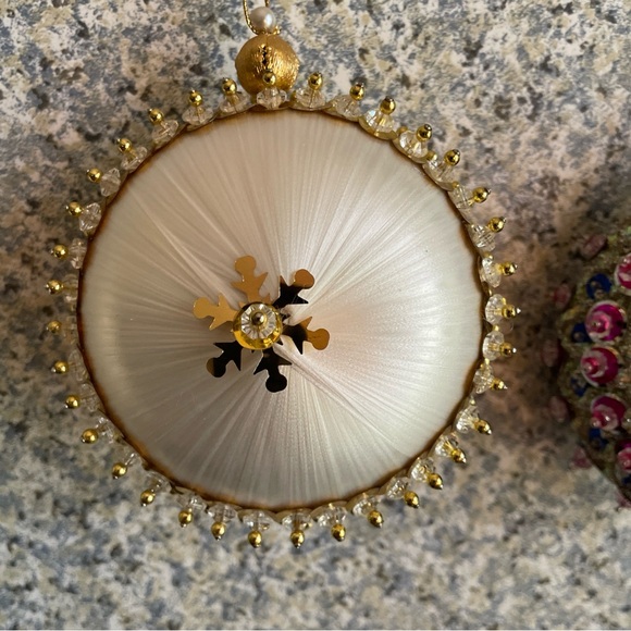 VTG, Beaded, Push Pin, Sequined, Christmas Ornaments, Handmade , Set of 3 - Picture 5 of 7